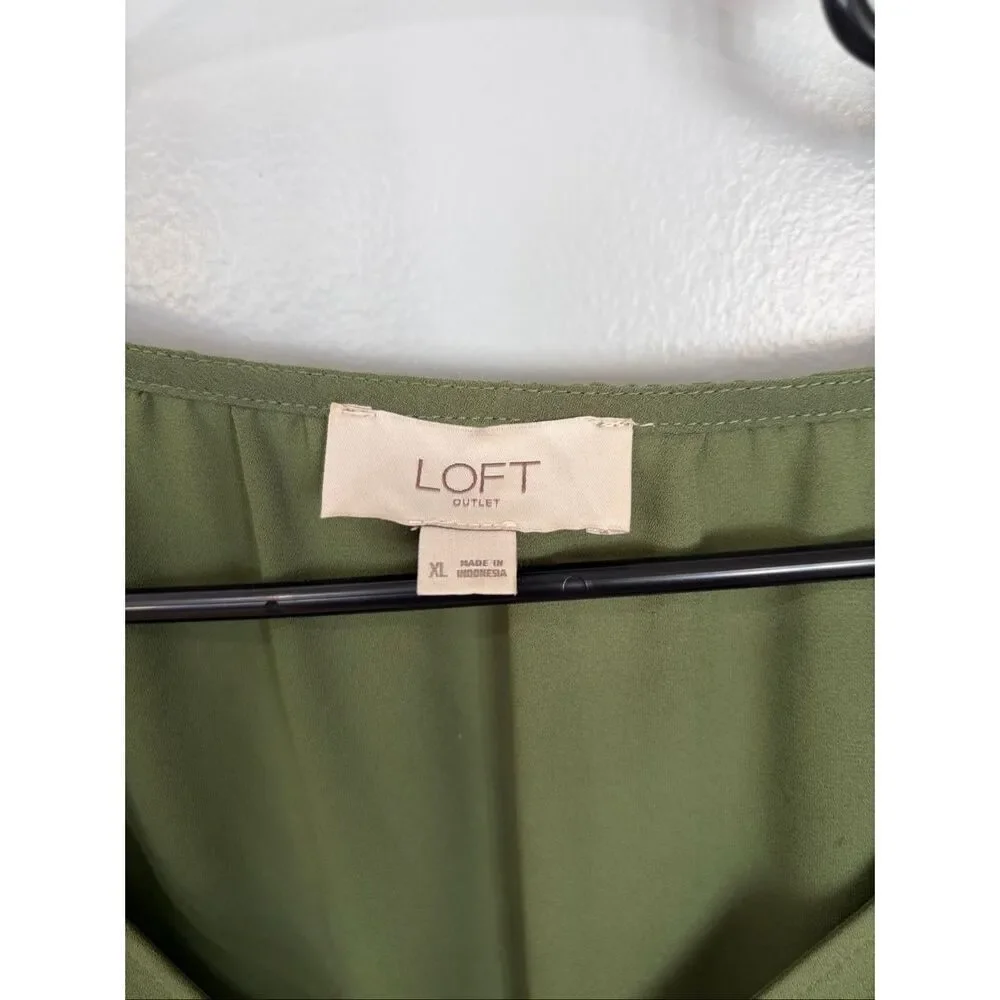 Bundle of 2 LOFT XL Blouses Olive Green Magenta Ruffle Career Business Casual